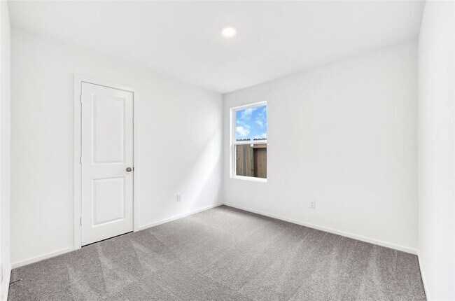 Building Photo - 12918 Shells Ln