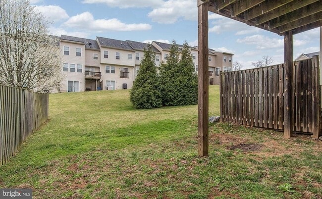 Building Photo - 105 Raphael Ct
