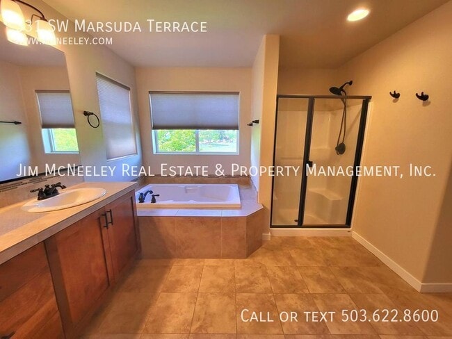 Building Photo - 331 SW Marsuda Terrace