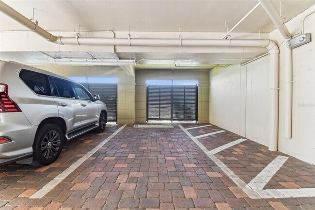 Building Photo - 200 Skiff Point