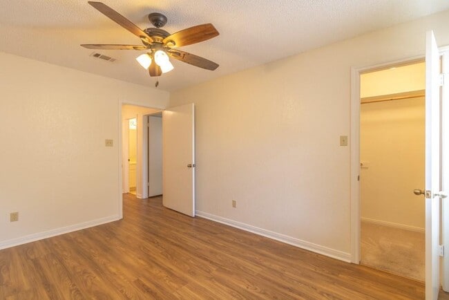 Building Photo - 2411 Raintree Path