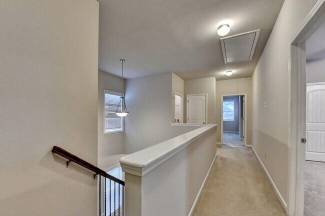 Building Photo - 5166 Apple Grove Rd NE