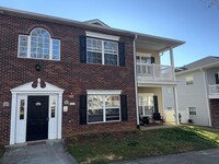 Building Photo - Renovated Cornelius Condo | Two Covered Balconies | Walk to Downtown & Antiquity | Lake Norman Area