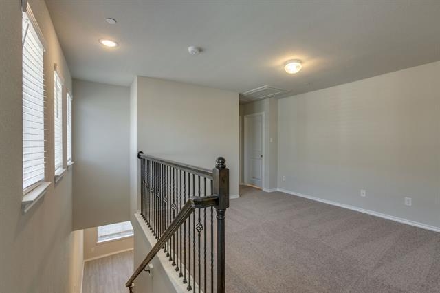 Building Photo - 2816 Bellflower Dr