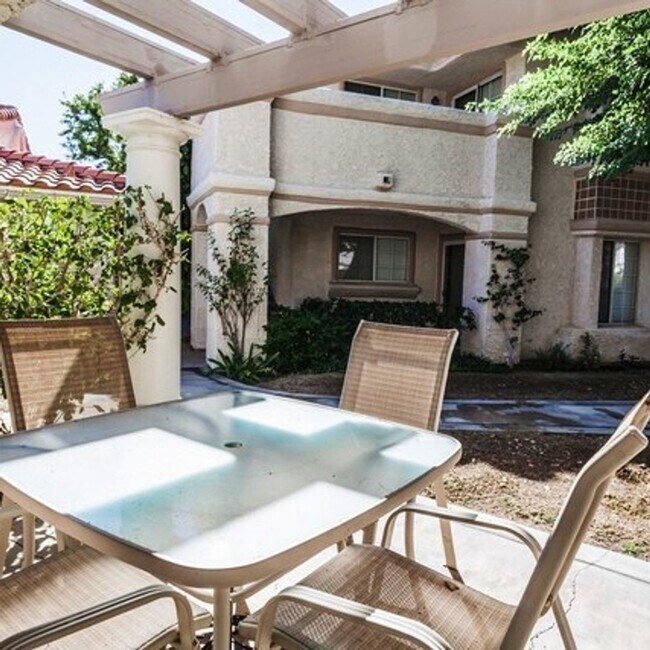 Building Photo - Stylish Palm Springs Oasis with Private Po...