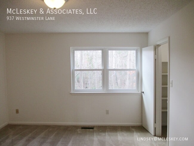 Building Photo - 937 Westminster Ln