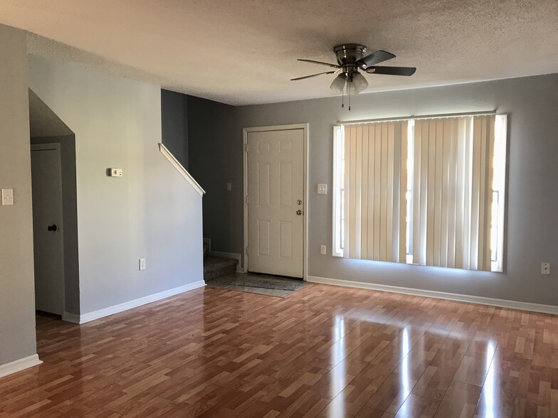 Building Photo - 7404 Woodburn Ct