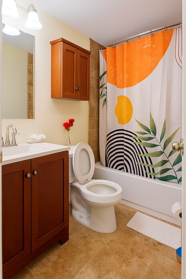 Building Photo - 510 S Barton St