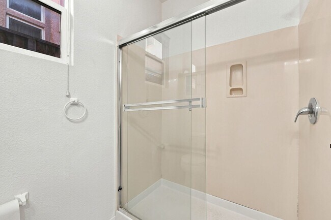 Building Photo - 5486 Benttree Way