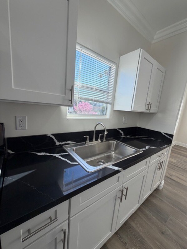 Building Photo - 334 Heliotrope Dr