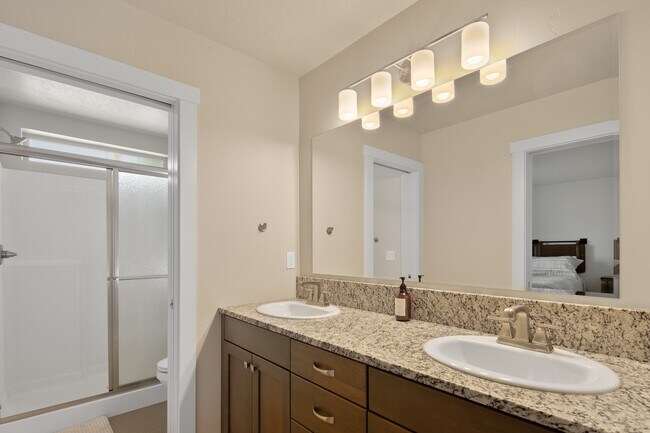 Building Photo - 1824 E Ringneck St