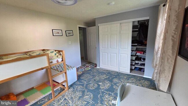 Building Photo - 16549 Sioux Ln