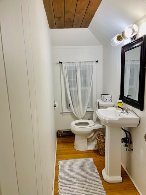 top floor bathroom - 47 Cathedral Ave