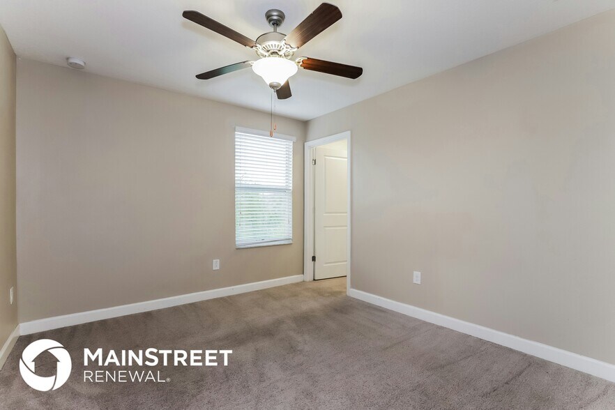 Building Photo - 1815 Hawks View Dr