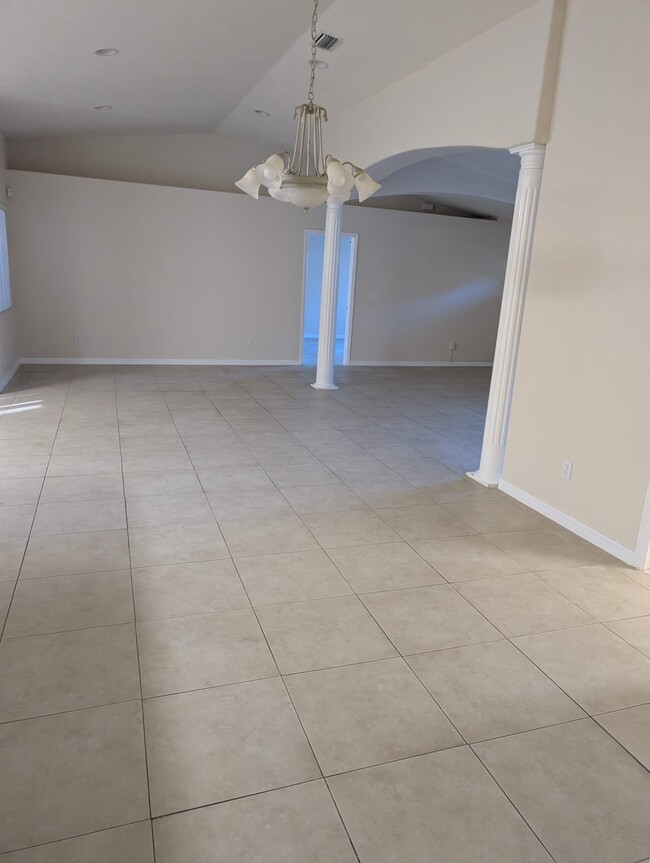 Building Photo - 36 Spring Meadows Dr