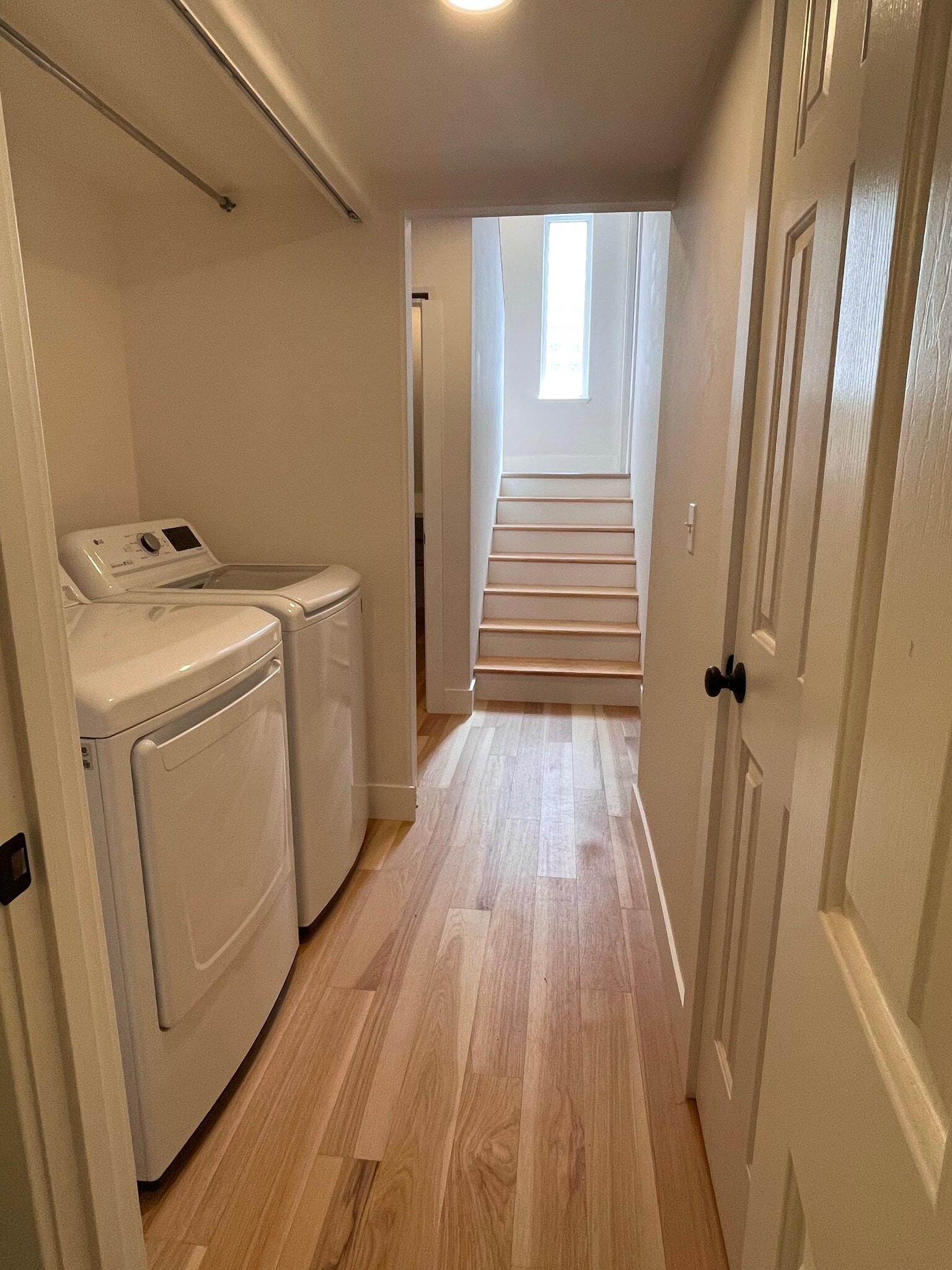 Building Photo - 8930 Northwood Park Cir