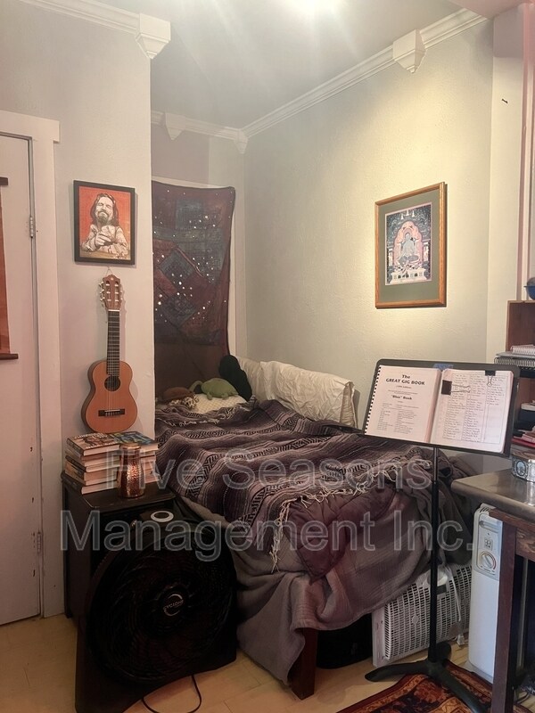 Building Photo - 65-67-67 Intervale Ave