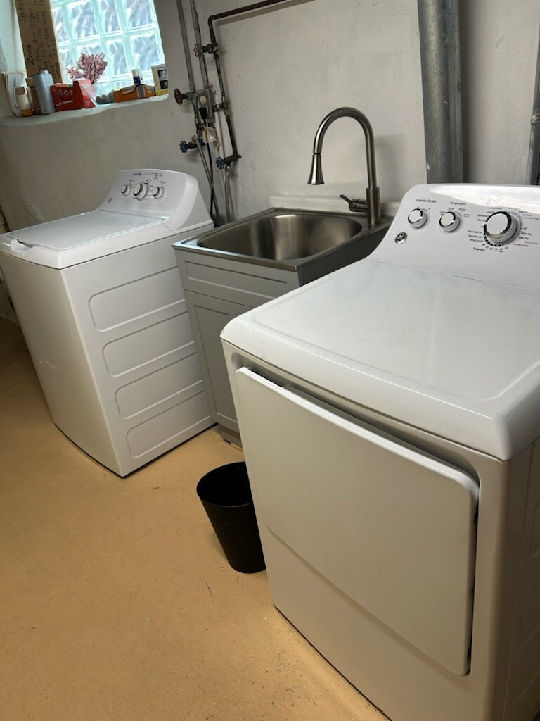 Building Photo - 5415 Diamond St