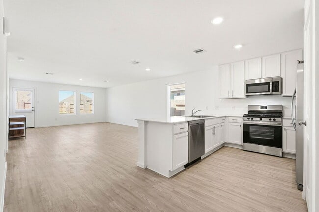 Building Photo - 6639 Orange Daylily Ln