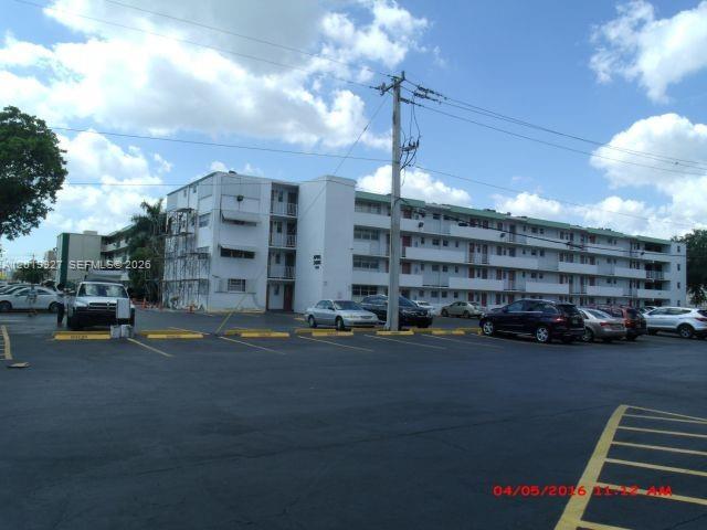 Building Photo - 1333 E Hallandale Beach Blvd