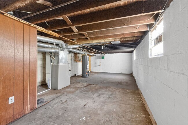 Building Photo - 327-329 South Wayne Ave