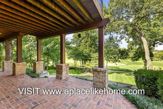 Building Photo - 16690 Country Club Dr
