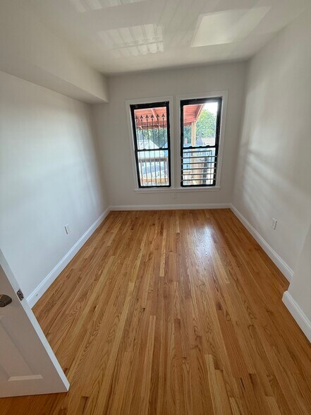 Bedroom 2 - 1905 Columbus Ave
