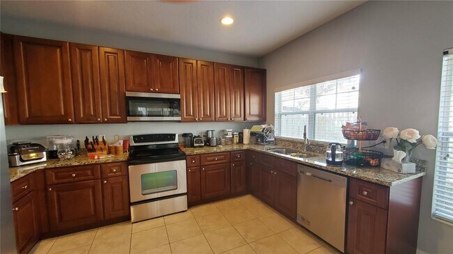 Building Photo - 7134 Regina Way