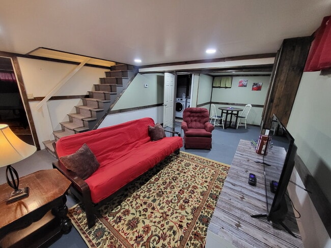 Building Photo - Fully Furnished Fairfax Street Home with O...