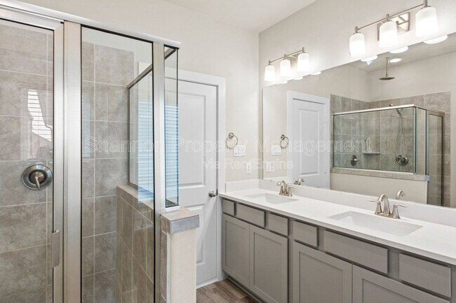 Building Photo - 9012 Lonestar Creekbend Ln
