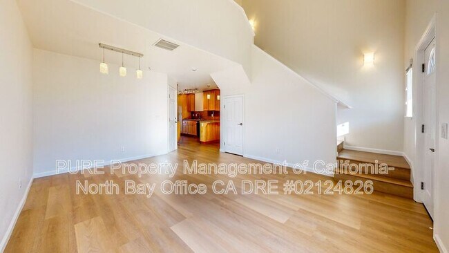 Building Photo - 120 Treadway Ct