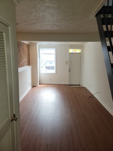 Living Room - 2316 Cambridge St