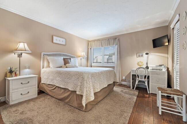 Building Photo - 1605 S US Hwy 1