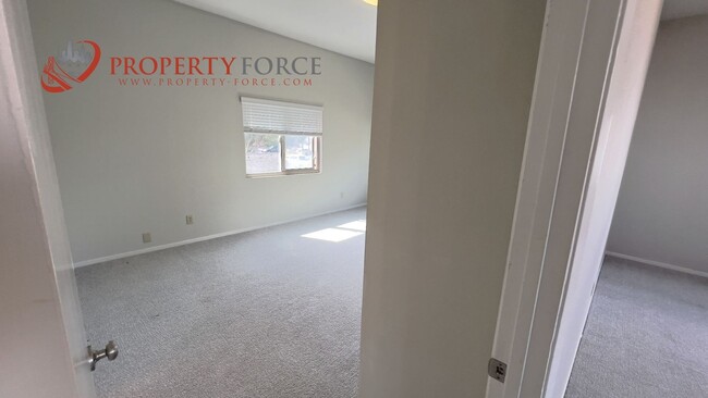 Building Photo - 116 Madrone Ave