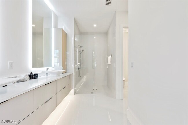 Building Photo - 27287 Tennessee St