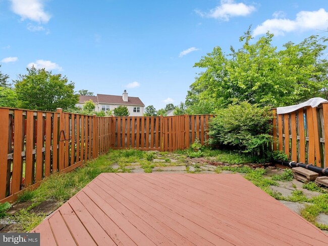 Building Photo - 2178 Mager Dr