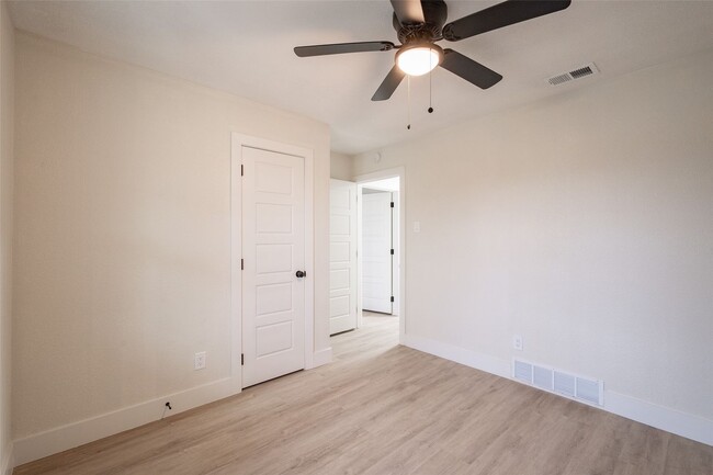 Building Photo - 2529 Wood Valley Dr