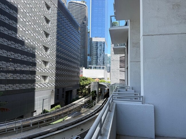 Building Photo - 1050 Brickell Ave
