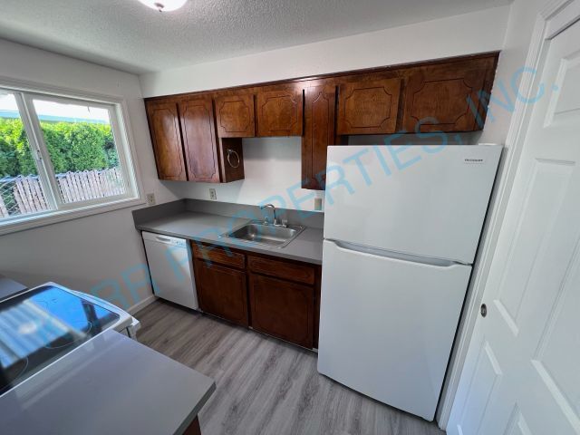 Building Photo - Charming 3-Bed, 2-Bath Retreat in Portland...