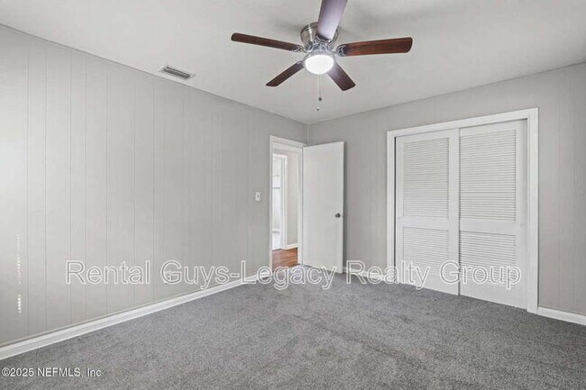 Building Photo - 3827 Colebrooke Dr