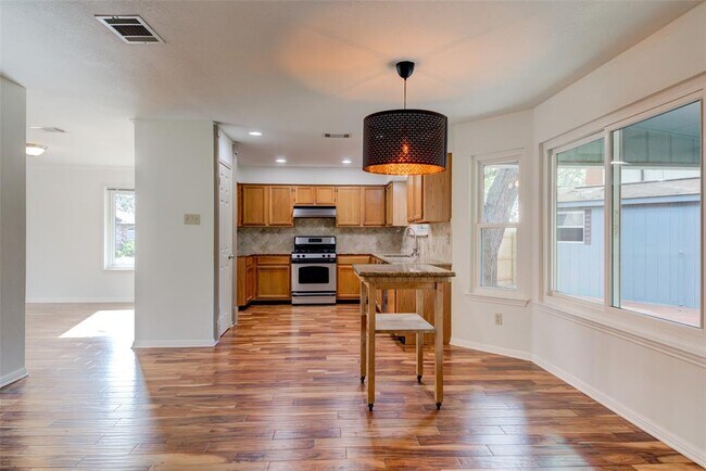 Building Photo - 8406 La Naranja Cove