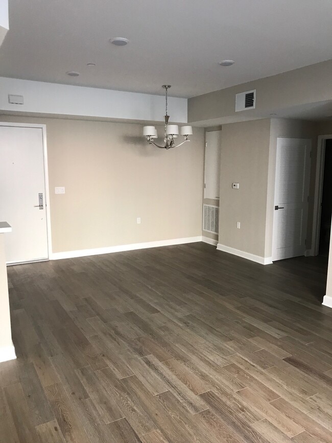 Building Photo - Trevi Villas