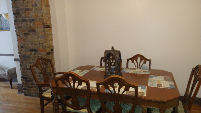 Building Photo - 1607 State Ave