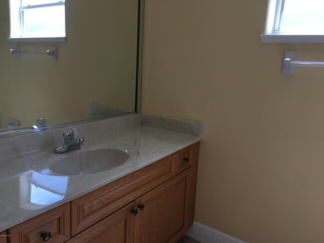 Building Photo - 3582 Tipperary Dr
