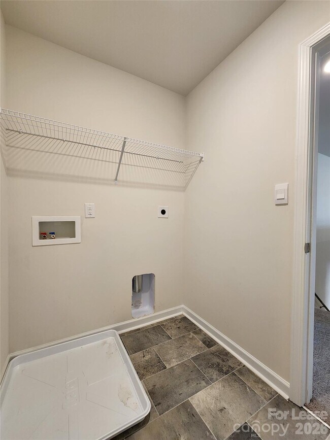 Building Photo - 125 Sycamore Xing Ct