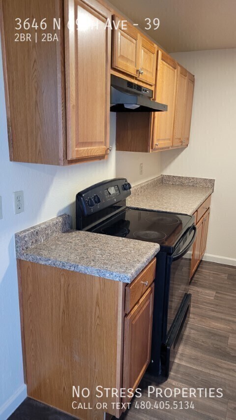 Building Photo - 3646 N 69th Ave