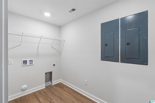 Building Photo - 47804780 Silas Ave