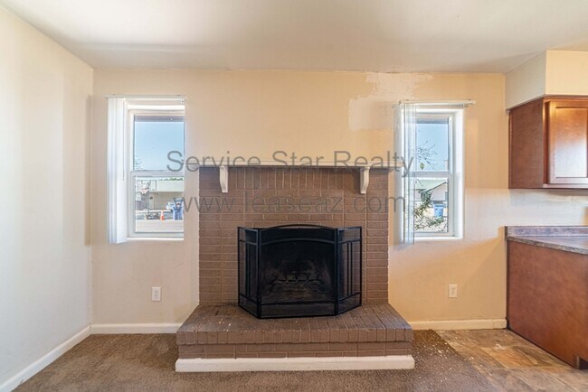 Building Photo - 507 S Hunt Dr