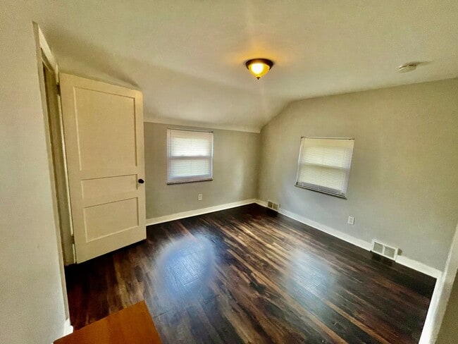 Building Photo - 5705 Hilltop Ave