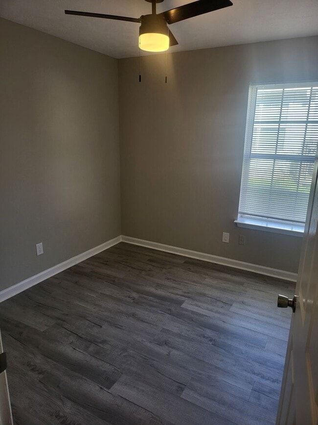 Building Photo - 471 Cedar Park Cir